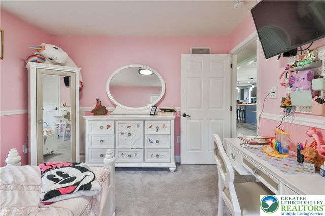 8738 Cardinal Road, Lynn Twp, PA 18066