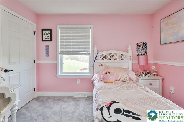 8738 Cardinal Road, Lynn Twp, PA 18066