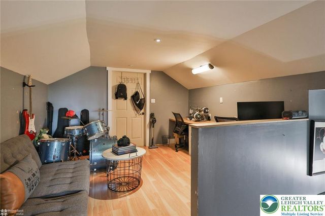 8738 Cardinal Road, Lynn Twp, PA 18066