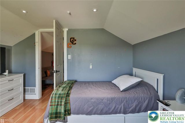 8738 Cardinal Road, Lynn Twp, PA 18066