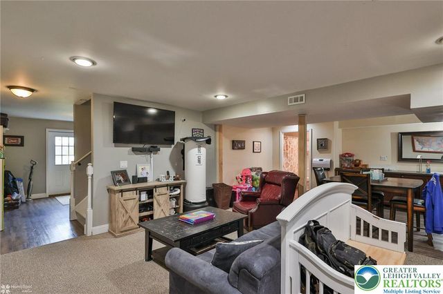 8738 Cardinal Road, Lynn Twp, PA 18066