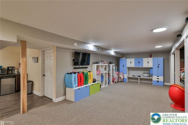 8738 Cardinal Road, Lynn Twp, PA 18066