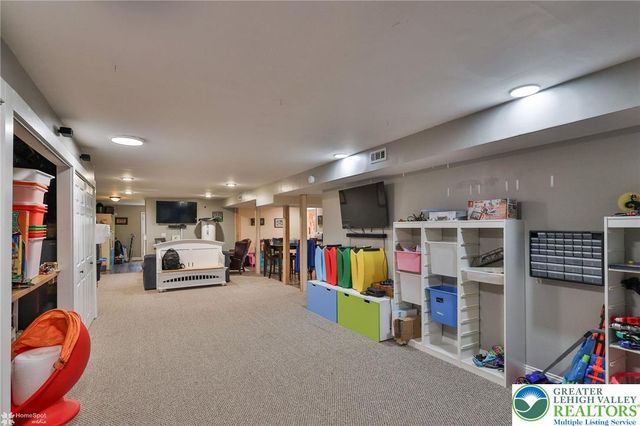 8738 Cardinal Road, Lynn Twp, PA 18066