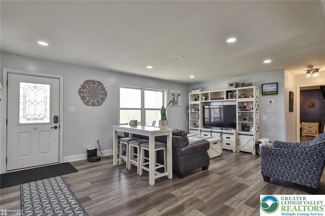 8738 Cardinal Road, Lynn Twp, PA 18066