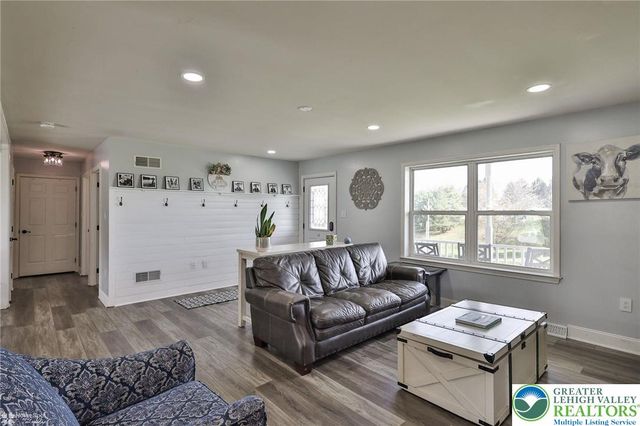 8738 Cardinal Road, Lynn Twp, PA 18066