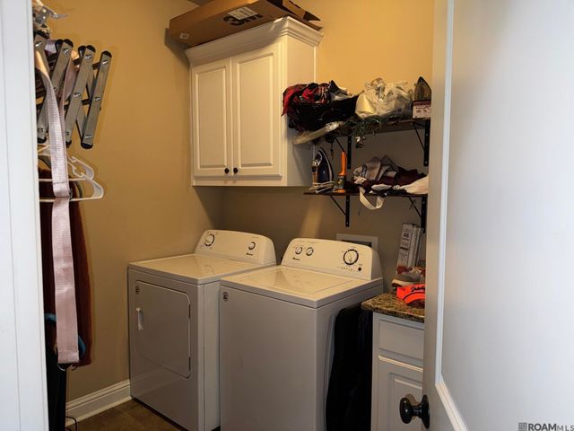 4923 Harbor Ln, Greenwell Springs, LA 70739
