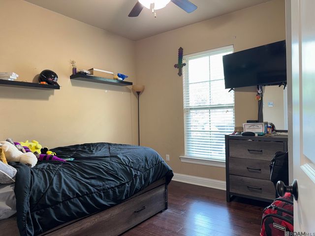 4923 Harbor Ln, Greenwell Springs, LA 70739