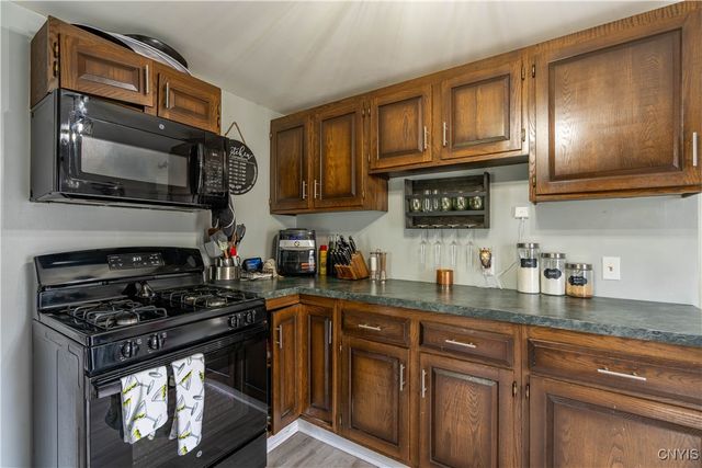 103 Chester Drive, Salina, NY 13208