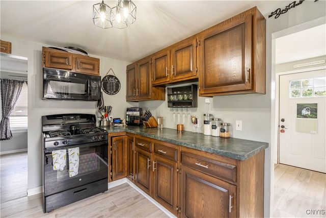 103 Chester Drive, Salina, NY 13208
