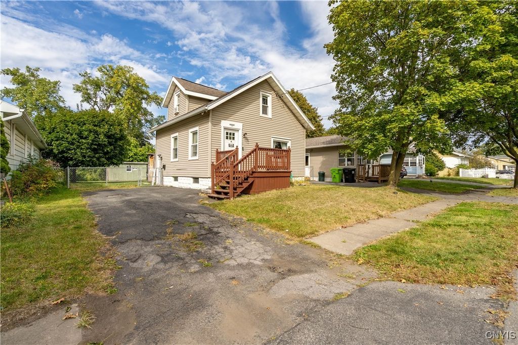 103 Chester Drive, Salina, NY 13208