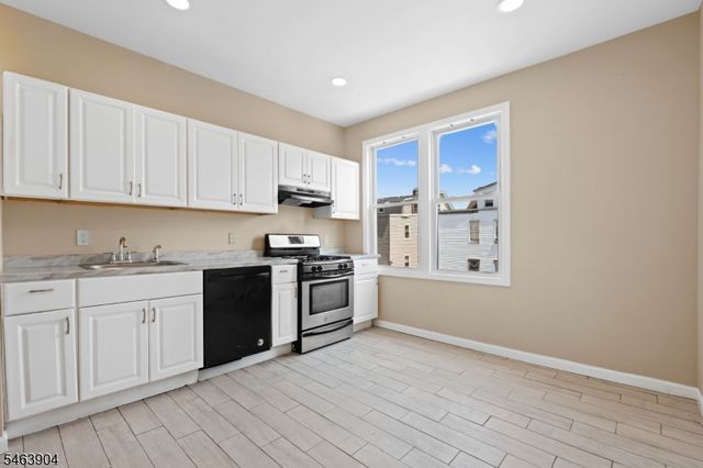 278 Wainwright St, Newark City, NJ 07112