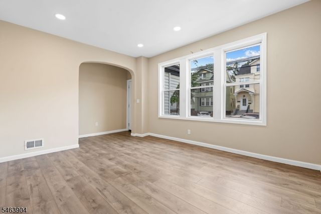278 Wainwright St, Newark City, NJ 07112