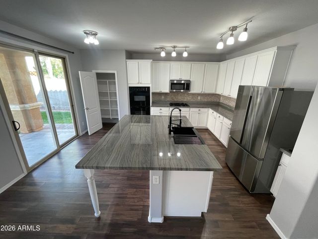 3448 E MERRILL Avenue, Gilbert, AZ 85234