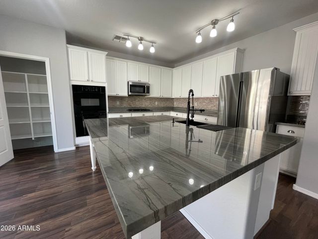 3448 E MERRILL Avenue, Gilbert, AZ 85234