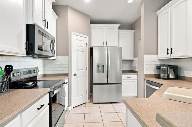 8421 SHALLOW CREEK COURT, New Port Richey, FL 34653