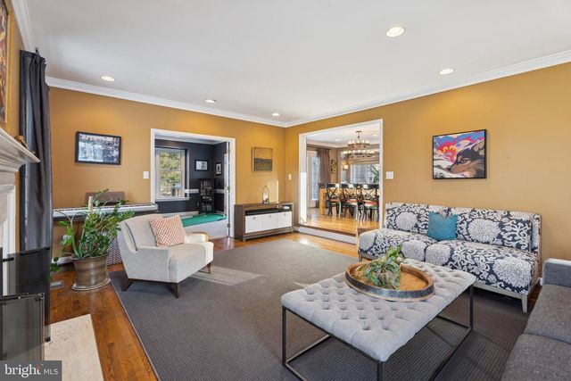 825 SPRINGBANK LN, Wayne, PA 19087