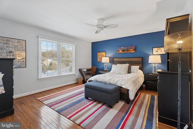 825 SPRINGBANK LN, Wayne, PA 19087