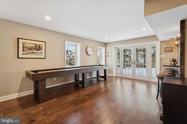 825 SPRINGBANK LN, Wayne, PA 19087