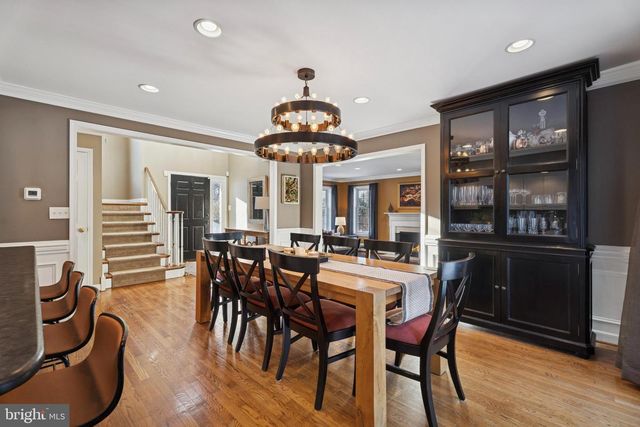 825 SPRINGBANK LN, Wayne, PA 19087