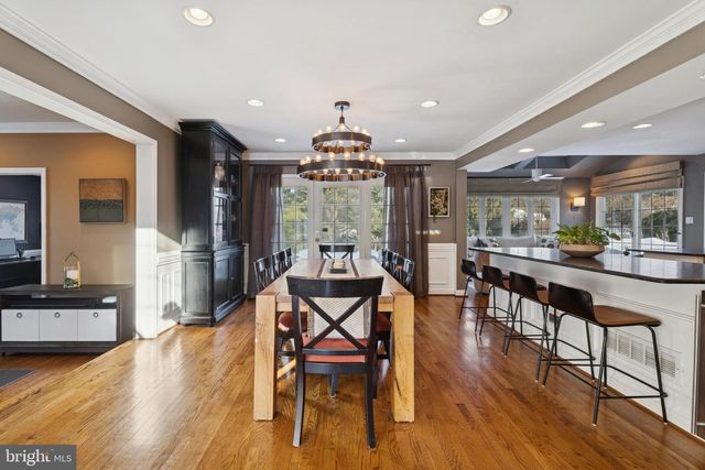 825 SPRINGBANK LN, Wayne, PA 19087