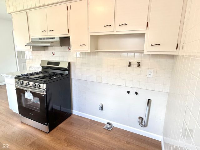 208 N 5th Avenue, Beech Grove, IN 46107