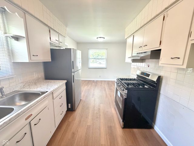 208 N 5th Avenue, Beech Grove, IN 46107