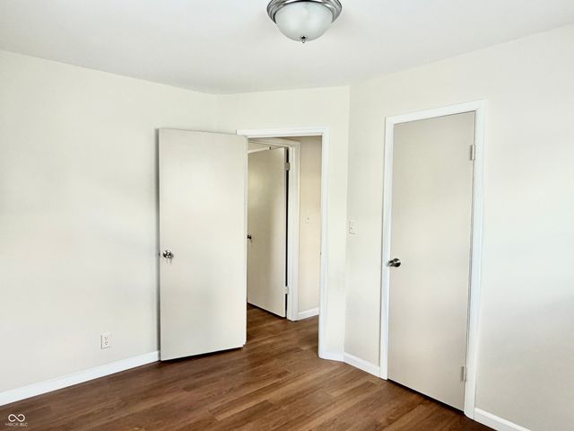 208 N 5th Avenue, Beech Grove, IN 46107