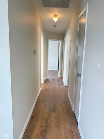 208 N 5th Avenue, Beech Grove, IN 46107