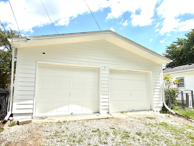 208 N 5th Avenue, Beech Grove, IN 46107