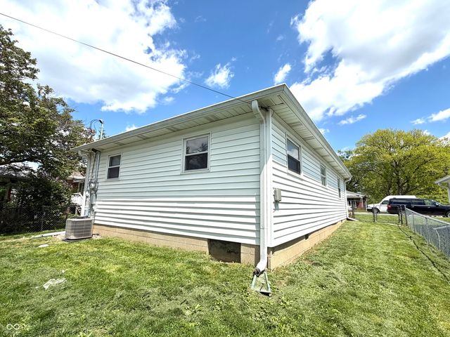 208 N 5th Avenue, Beech Grove, IN 46107