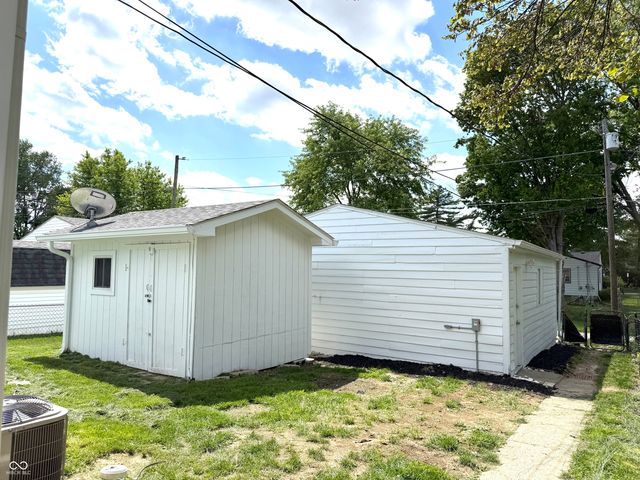 208 N 5th Avenue, Beech Grove, IN 46107