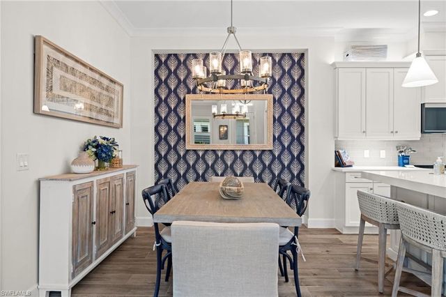 8821 Yucatan CT, Naples, FL 34112