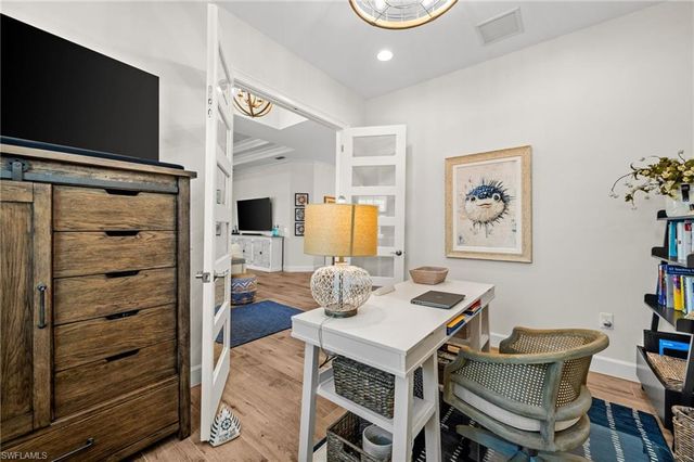 8821 Yucatan CT, Naples, FL 34112