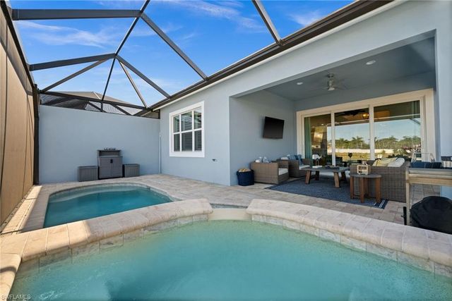 8821 Yucatan CT, Naples, FL 34112