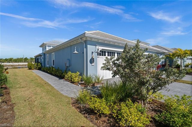 8821 Yucatan CT, Naples, FL 34112