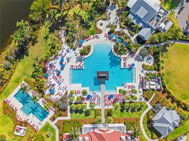 8821 Yucatan CT, Naples, FL 34112