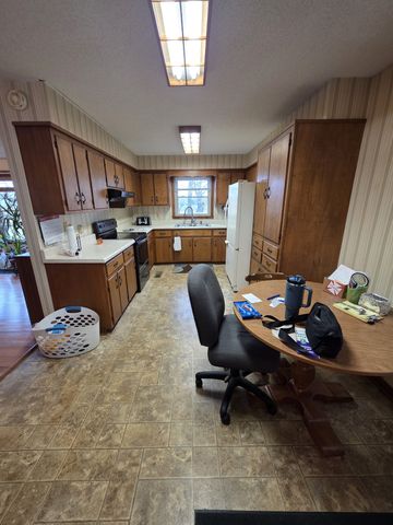 3846 New Bushy Branch Rd, Manchester, TN 37355