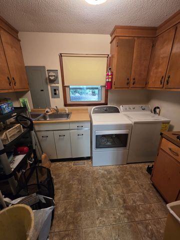 3846 New Bushy Branch Rd, Manchester, TN 37355