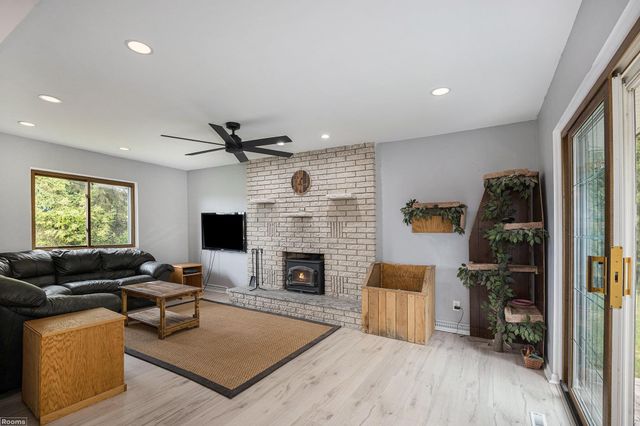 28585 Pratt Road, Richmond Twp, MI 48062