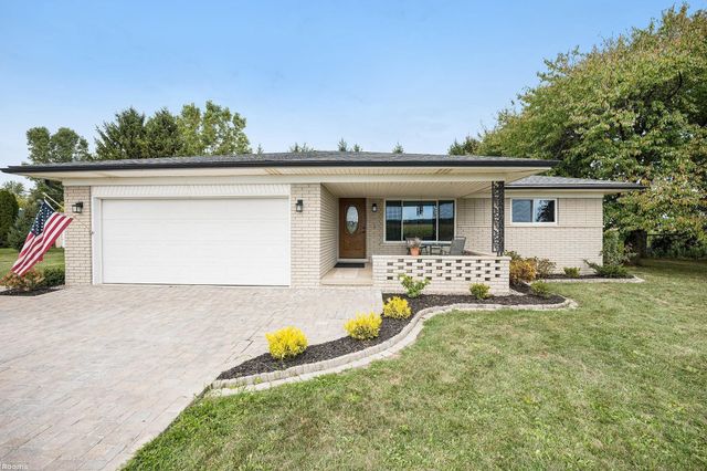 28585 Pratt Road, Richmond Twp, MI 48062