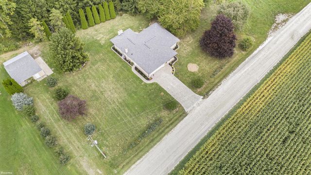 28585 Pratt Road, Richmond Twp, MI 48062