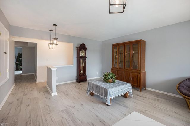 28585 Pratt Road, Richmond Twp, MI 48062