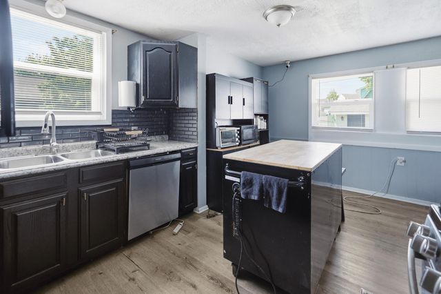 2221 9th Street NW, Canton, OH 44708
