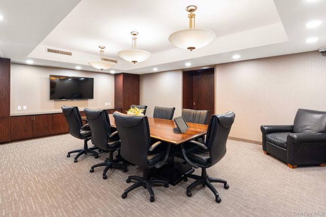 10 City Place 9G, White Plains, NY 10601