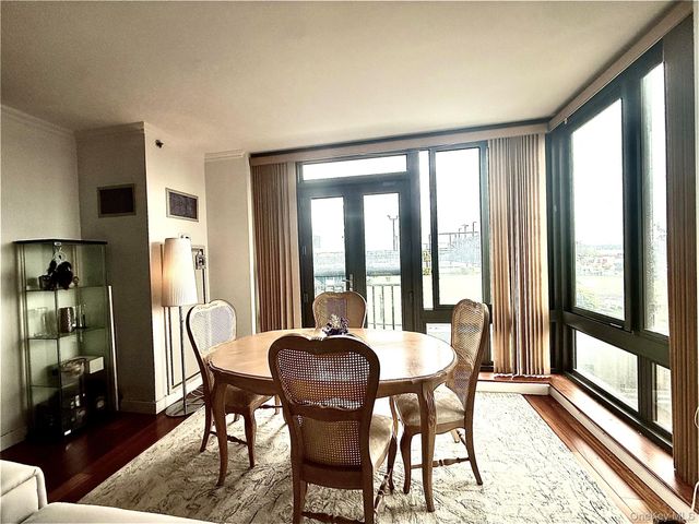 10 City Place 9G, White Plains, NY 10601