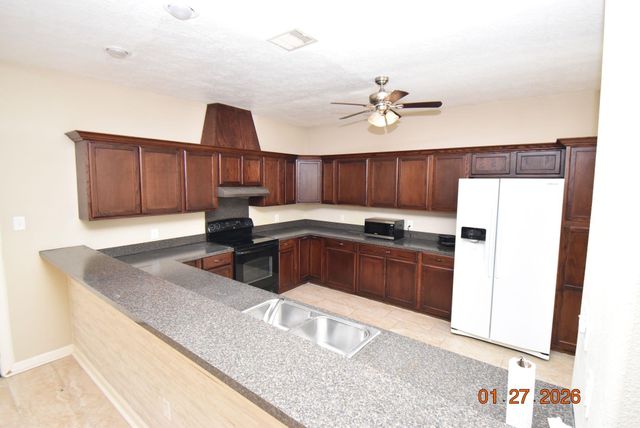 3108 Avenue D, Dickinson, TX 77539