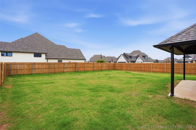 5917 E 126th Place S, Bixby, OK 74008