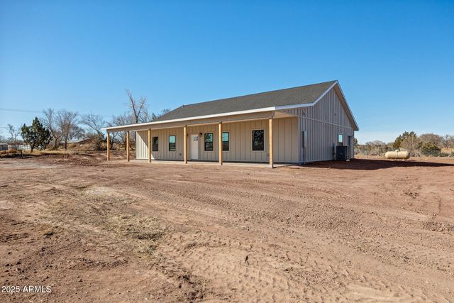 855 W 10th -- S, St Johns, AZ 85936