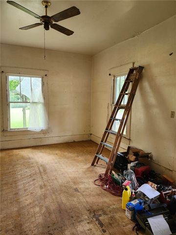 902 N Mount Olive Street, Siloam Springs, AR 72761