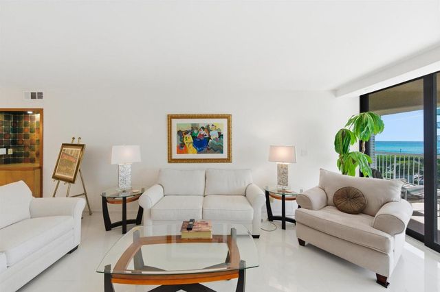 3250 S Ocean Boulevard 401s, Palm Beach, FL 33480